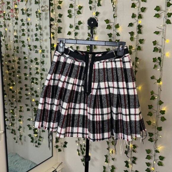 Current Mood Plaid Skirt Dolls Kill NWT - Picture 3 of 4